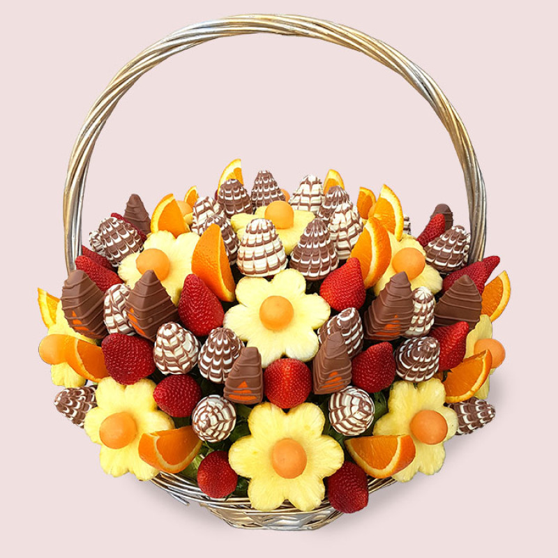 Royal Birthday Fruit Bouquet Gold Package