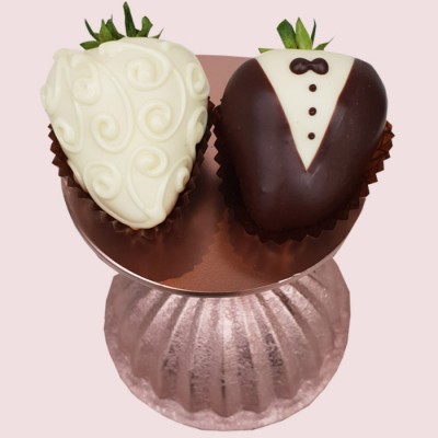 Bride & Groom Wedding Chocolate Strawberries 