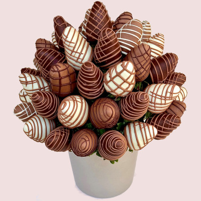 Finest Berries Chocolate Bouquet